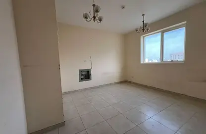 Apartment - 1 Bedroom - 2 Bathrooms for rent in Al Qulaya'ah - Al Sharq - Sharjah
