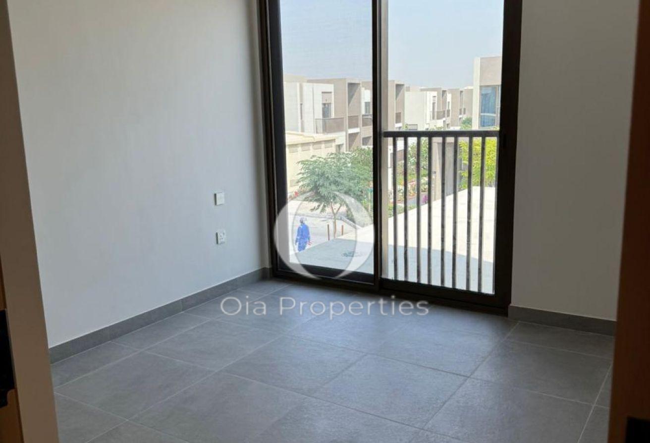 Premium 4BR Villa | Ready to Move | Great Location photo 2