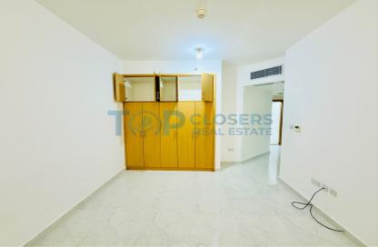 شقة - غرفة نوم - 2 حمامات للايجار في بيدا بن عمار - عشارج - العين