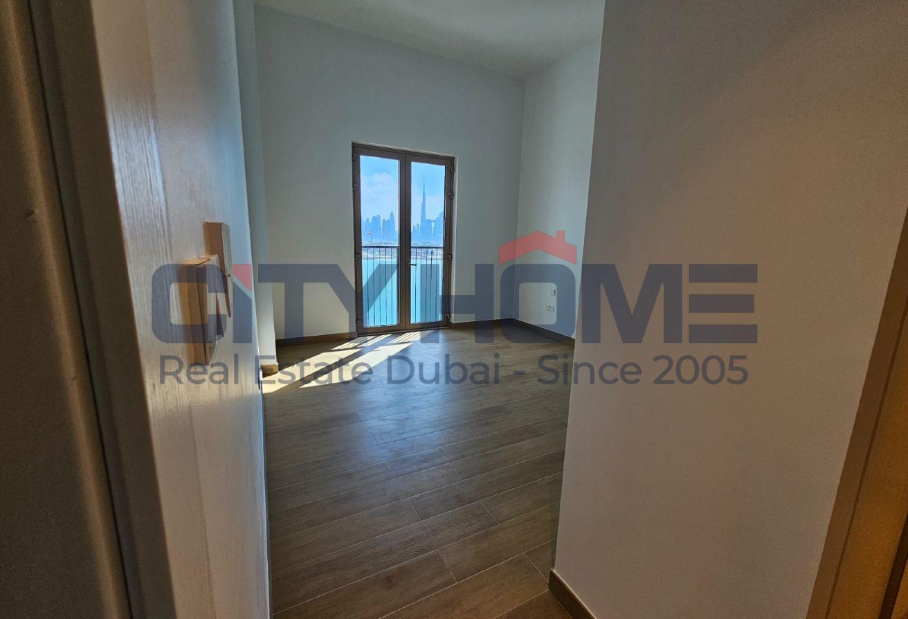 Luxury 2BR Apartment | Sea & Skyline Views photo 11