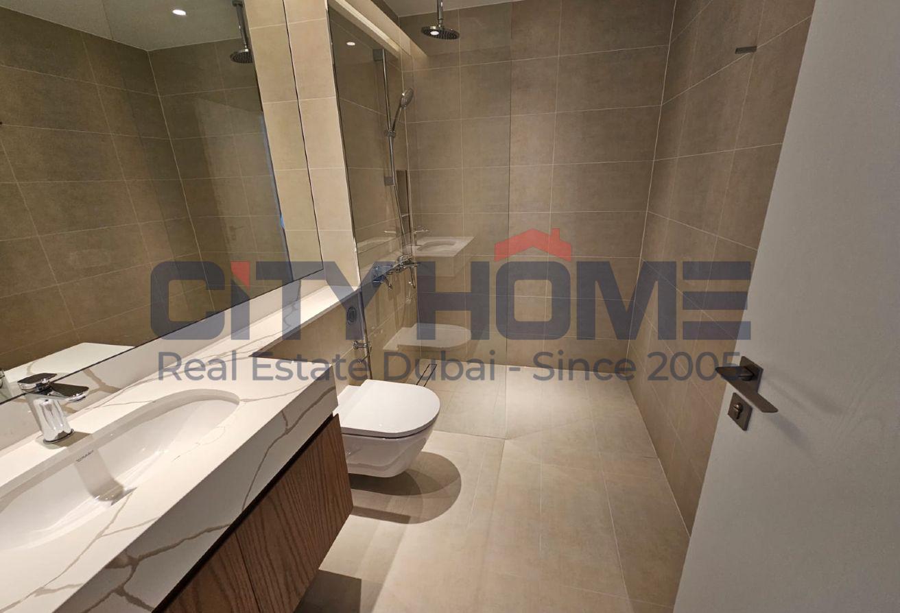 Luxury 2BR Apartment | Sea & Skyline Views photo 9