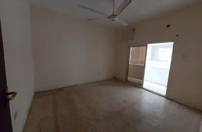 شقة - غرفة نوم - 1 حمام للايجار في المحطة - القاسمية - الشارقة شقة - غرفة نوم - 1 حمام للايجار في المحطة - القاسمية - الشارقة