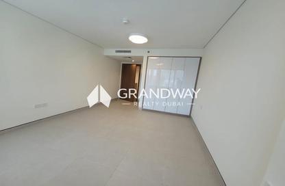 Apartment - 1 - 2 for rent in Al Muraqqabat - Deira - Dubai