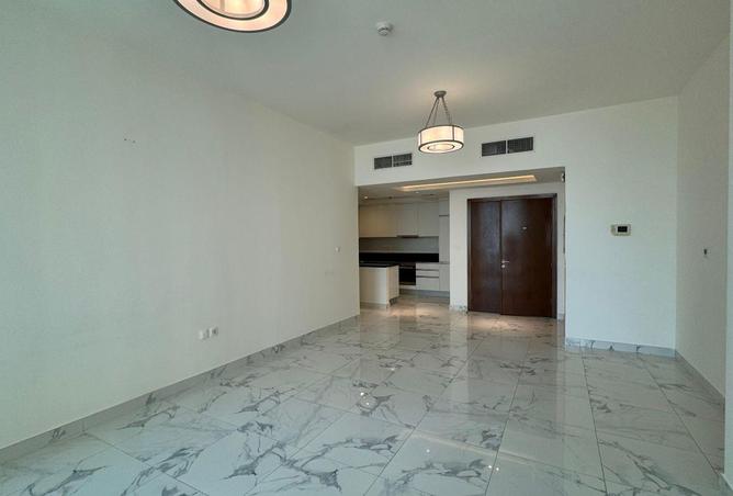 110081101 - Property Image 2