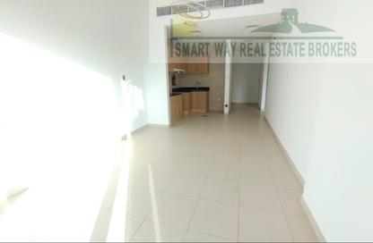 Apartment - 1 - 1 for sale in Mayfair Tower - Business Bay - Dubai