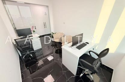 Office Space - Studio - 1 Bathroom for rent in Fatima Mohammad Ahmad Bin Suleiman Building - Al Raffa - Bur Dubai - Dubai
