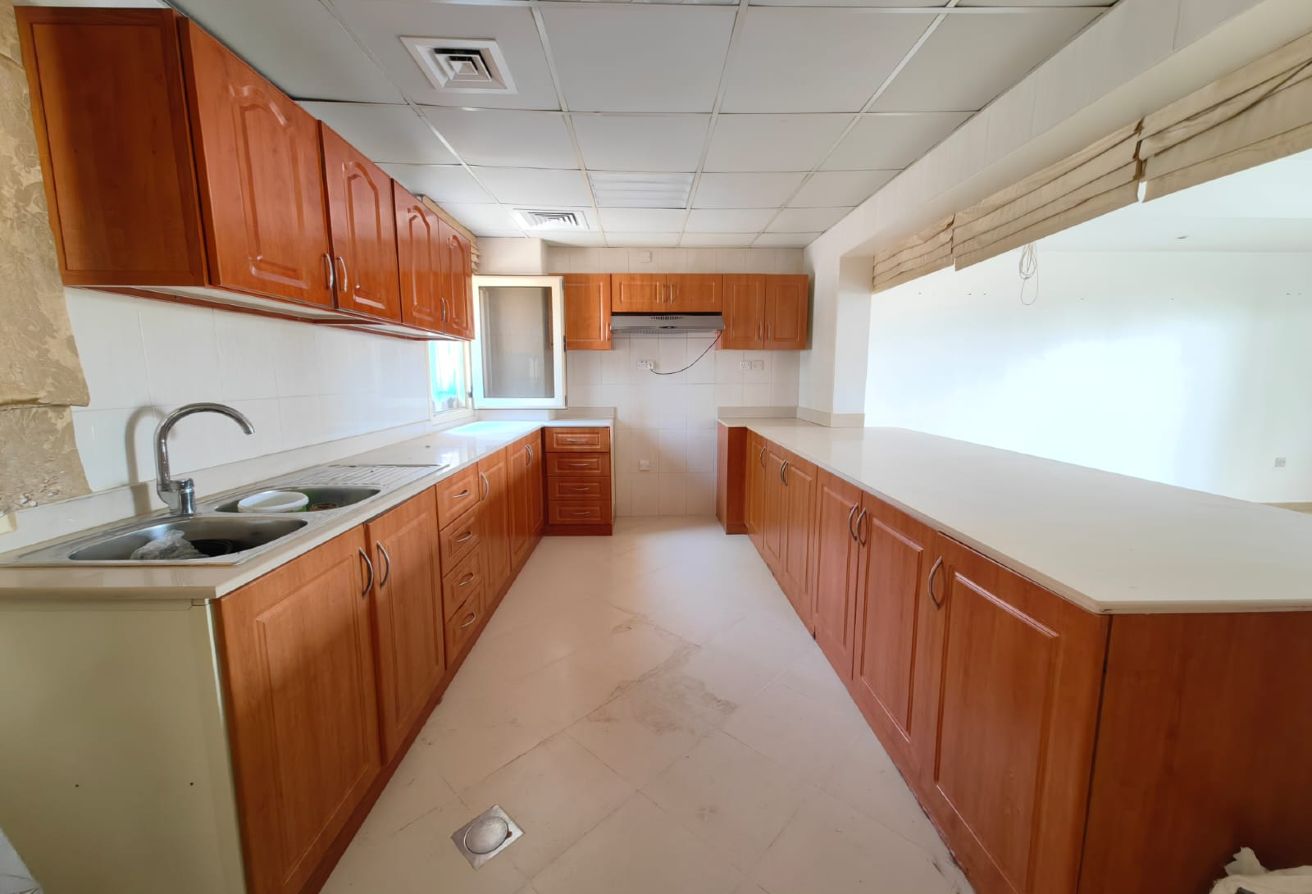 Spacious 3BR Townhouse | Maid room| Swimming pool