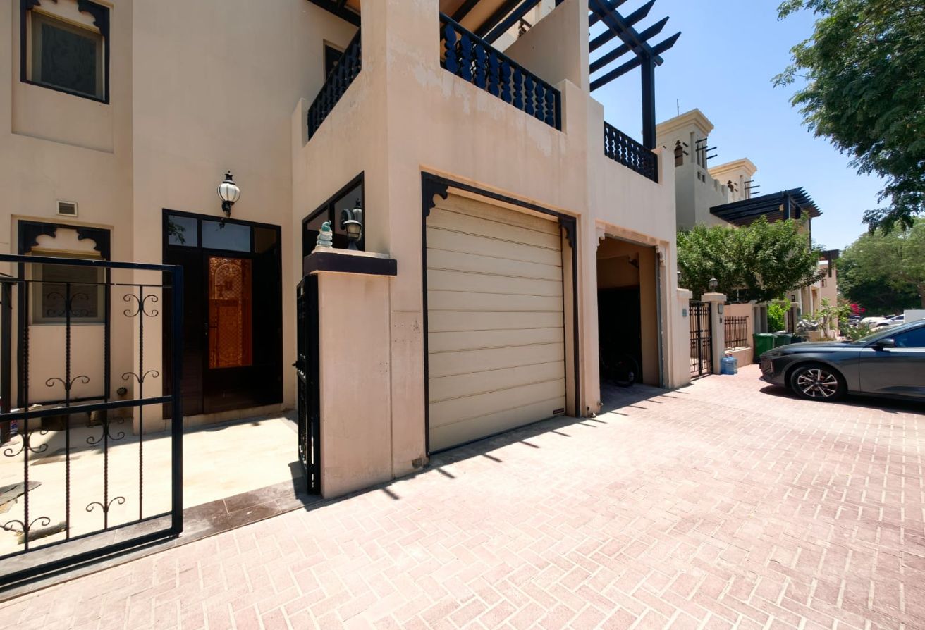 Spacious 3BR Townhouse | Maid room| Swimming pool