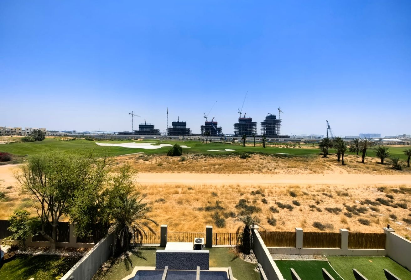 Spacious 3BR Townhouse | Maid room| Swimming pool