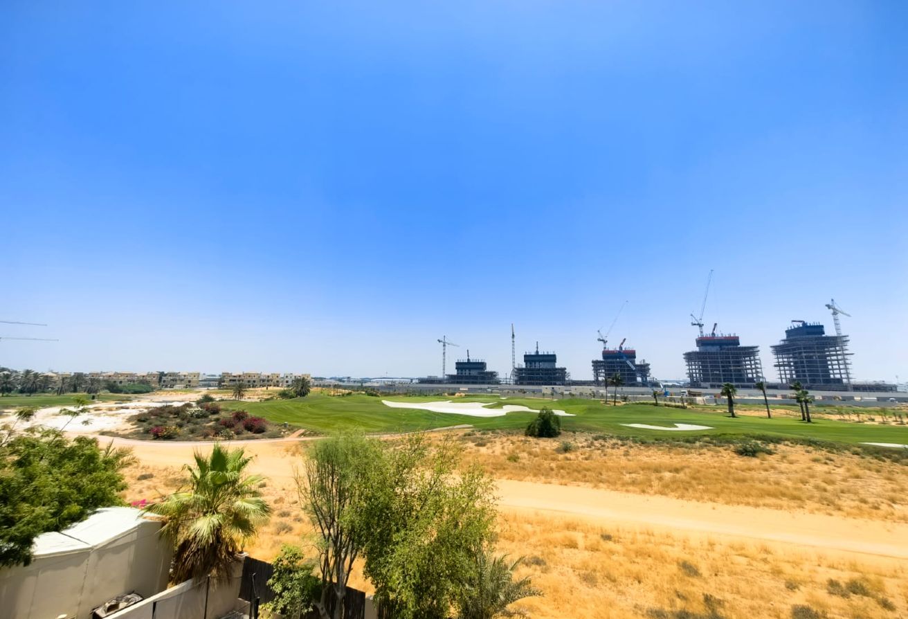 Spacious 3BR Townhouse | Maid room| Swimming pool