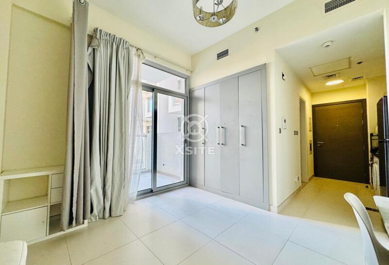 Fully Furnished | Equipped Kitchen | Modern Studio photo 4