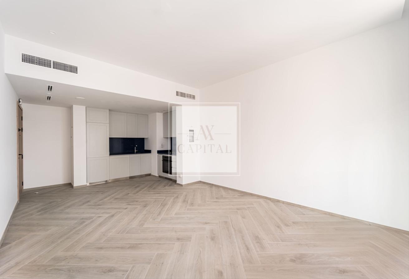 Canal view | Brand new | Spacious photo 17
