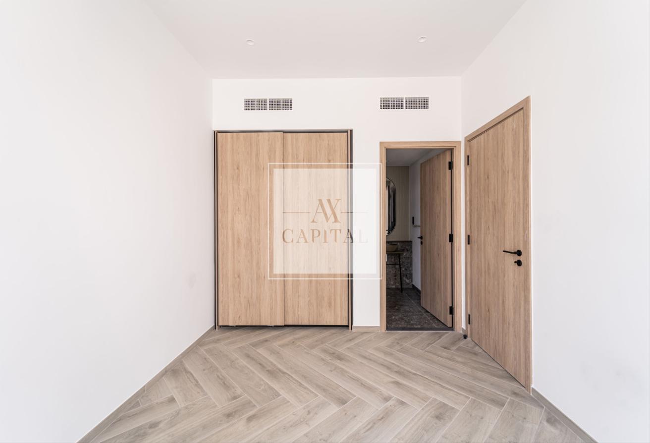 Canal view | Brand new | Spacious photo 20