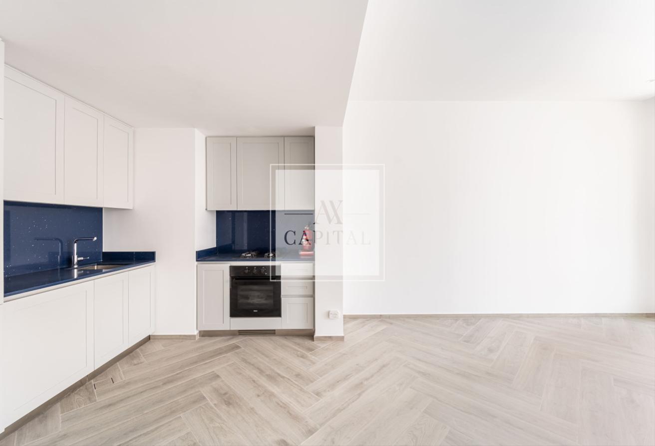Canal view | Brand new | Spacious photo 9