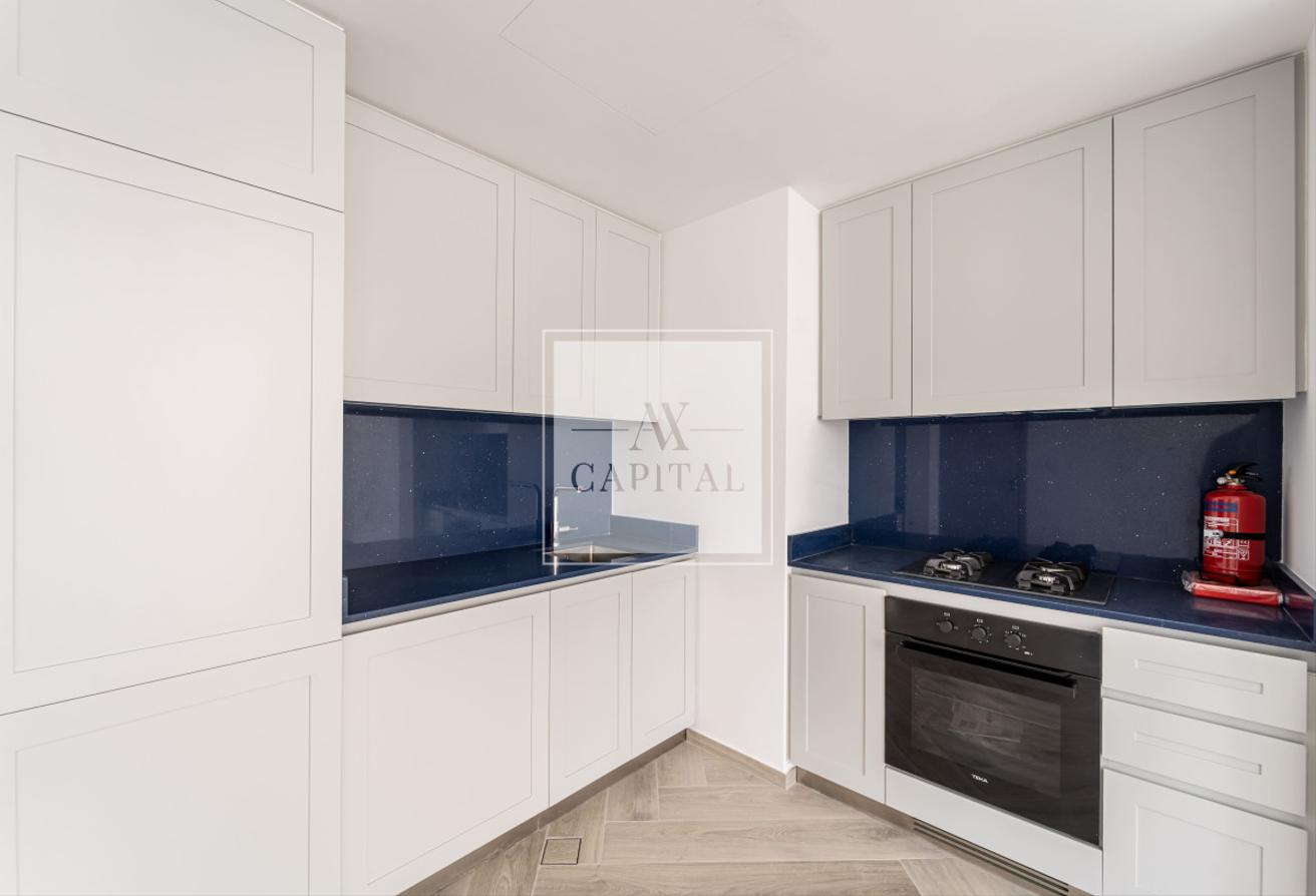 Canal view | Brand new | Spacious photo 7
