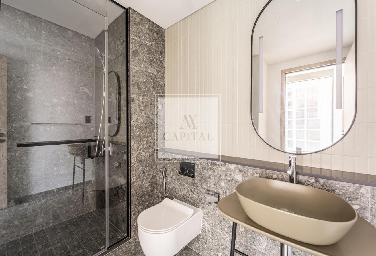 Canal view | Brand new | Spacious photo 10