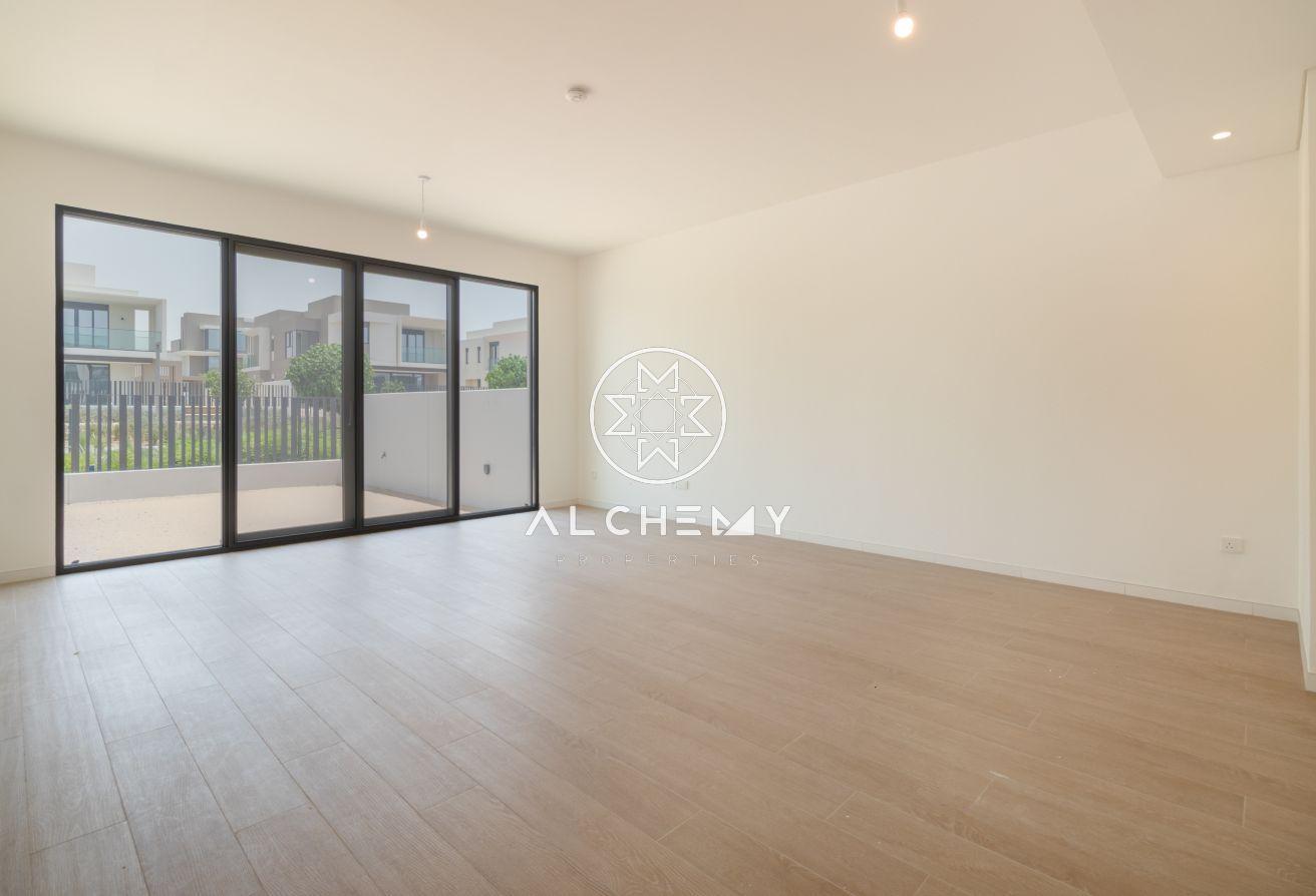 Corner Plot | Close to Park | Ready to Move In photo 2