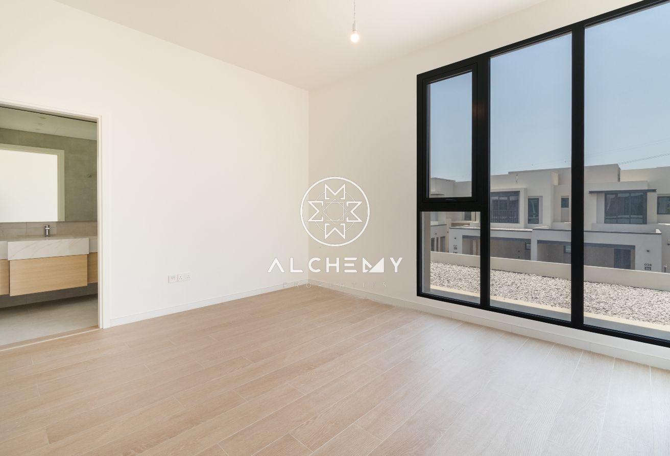 Corner Plot | Close to Park | Ready to Move In photo 17