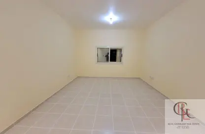 شقة - 2 غرف نوم - 3 حمامات للايجار في شعبية 9 - شعبية - مصفح - أبوظبي