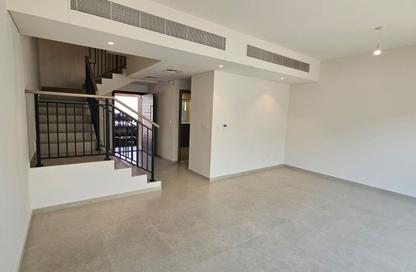 Townhouse - 4 - 4 for rent in Verona - Damac Hills 2 - Dubai