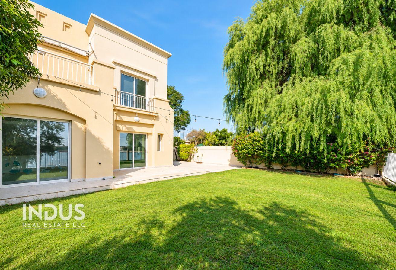 Upgraded 3-Bedroom B End Villa | Lake View | Forat photo 11