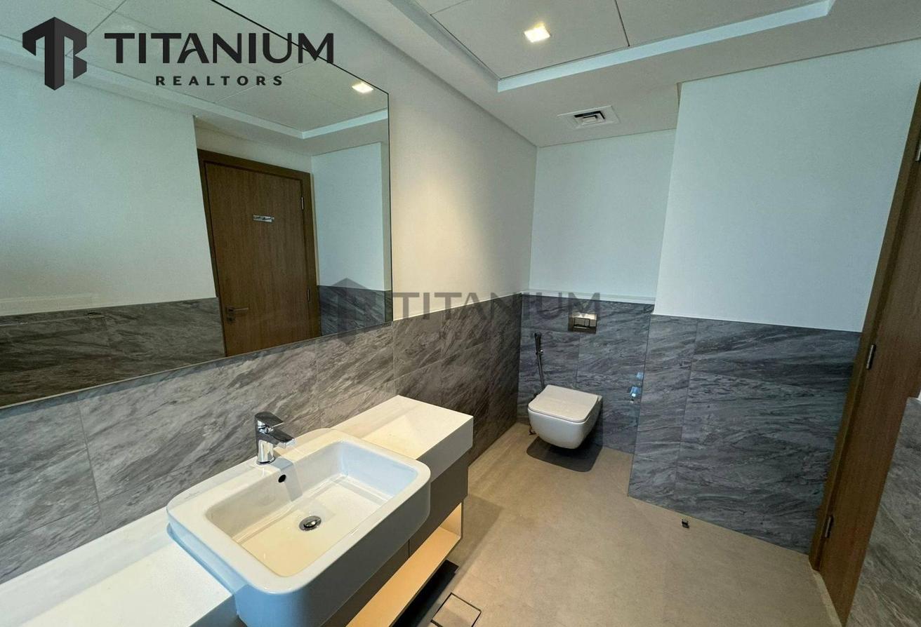 Ready to Move | Spacious 4BR Villa | Great Value photo 16