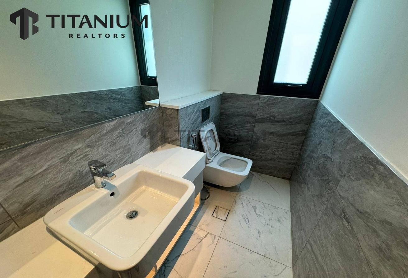 Ready to Move | Spacious 4BR Villa | Great Value photo 15