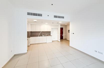 Apartment - 1 Bedroom - 2 Bathrooms for rent in Zahra Breeze Apartments 3A - Zahra Breeze Apartments 3 - Zahra Breeze Apartments - Town Square - Dubai Apartment - 1 Bedroom - 2 Bathrooms for rent in Zahra Breeze Apartments 3A - Zahra Breeze Apartments 3 - Zahra Breeze Apartments - Town Square - Dubai