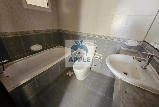 81120921 - Property Image 3