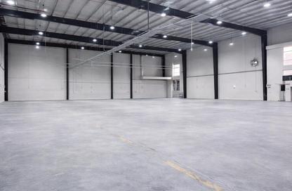 Warehouse - Studio - 1 Bathroom for rent in Umm Al Thuoob - Umm Al Quwain