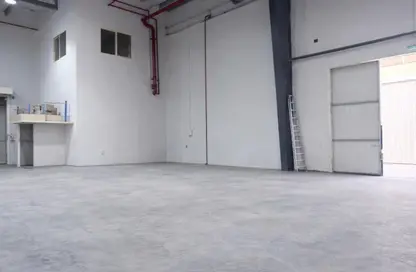 Warehouse - Studio - 1 Bathroom for rent in Umm Al Thuoob - Umm Al Quwain