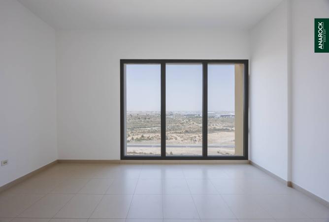 Ready To Move | 12 Cheques | Spacious Layout photo 2