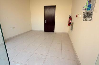 Shop - Studio - 1 for rent in Al Zuaina Building - Al Musalla - Al Gharb - Sharjah