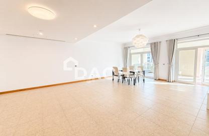 Apartment - 2 Bedrooms - 2 Bathrooms for rent in Al Habool - Shoreline Apartments - Palm Jumeirah - Dubai