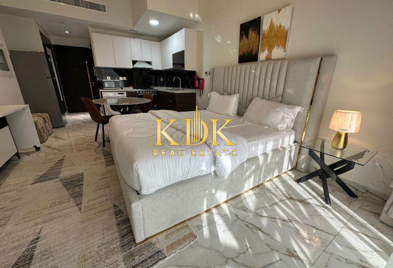 Smart Studio Living | Best Amenities | Book Now photo 2