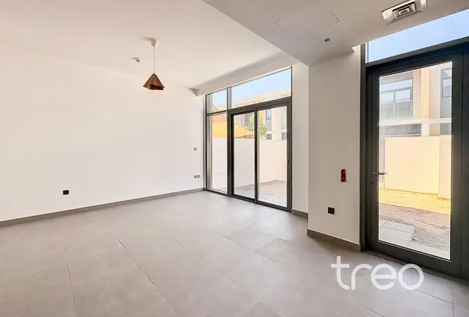 166058023 - Property Image 2