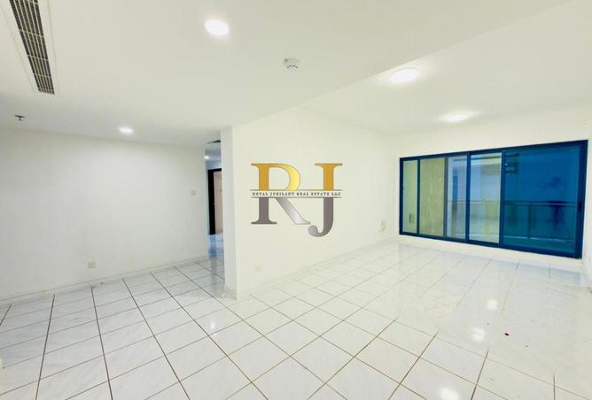 84063937 - Property Main Image