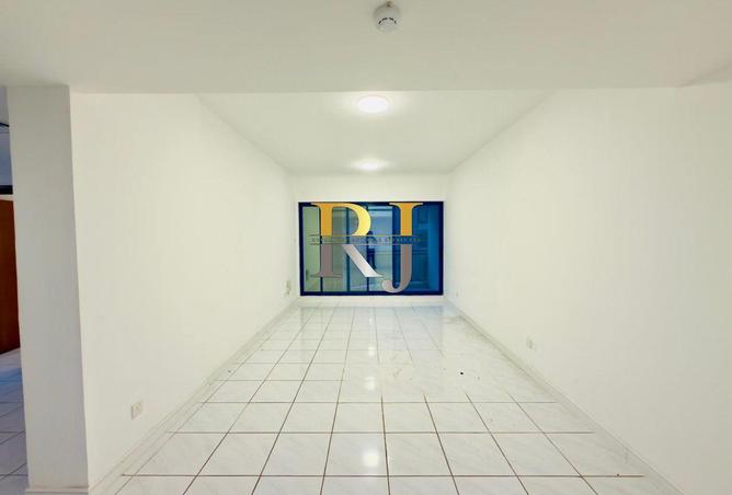 84063937 - Property Image 3