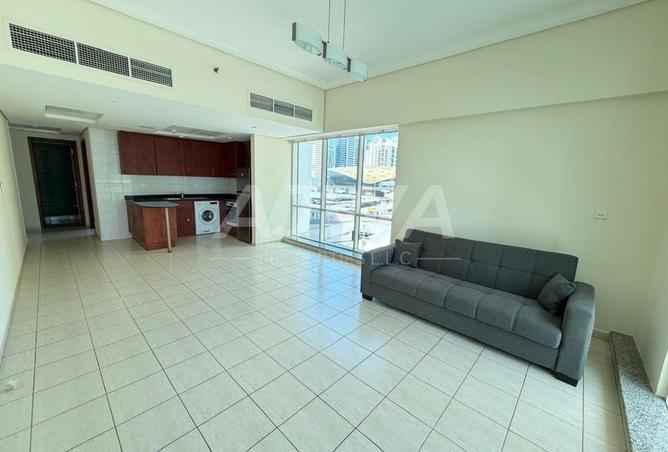 81923078 - Property Image 3