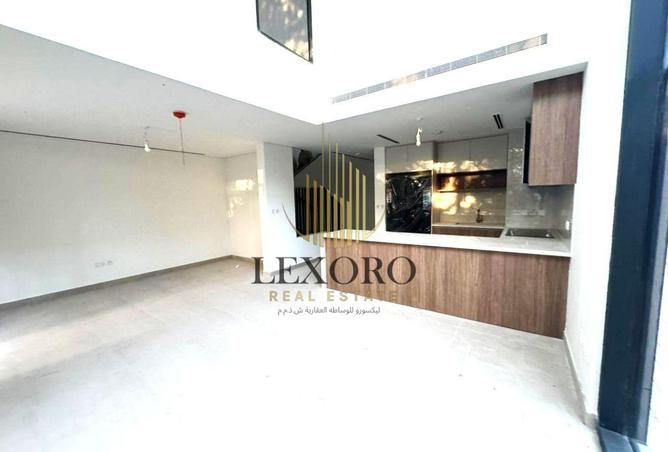94020131 - Property Main Image