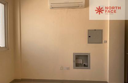 Apartment - Studio - 1 Bathroom for rent in Muwaileh - Sharjah