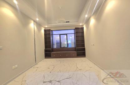 Villa - 4 - 6 for rent in Hoshi 1 - Hoshi - Al Badie - Sharjah Villa - 4 - 6 for rent in Hoshi 1 - Hoshi - Al Badie - Sharjah