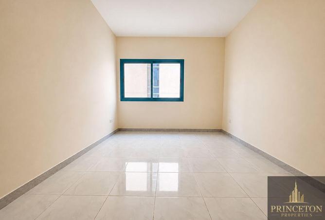 1BR Near Metro | Family Building | Chiller Free photo 3