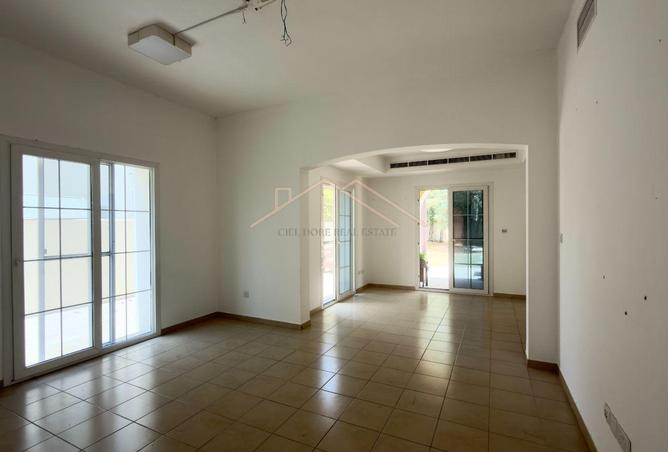 83570602 - Property Main Image