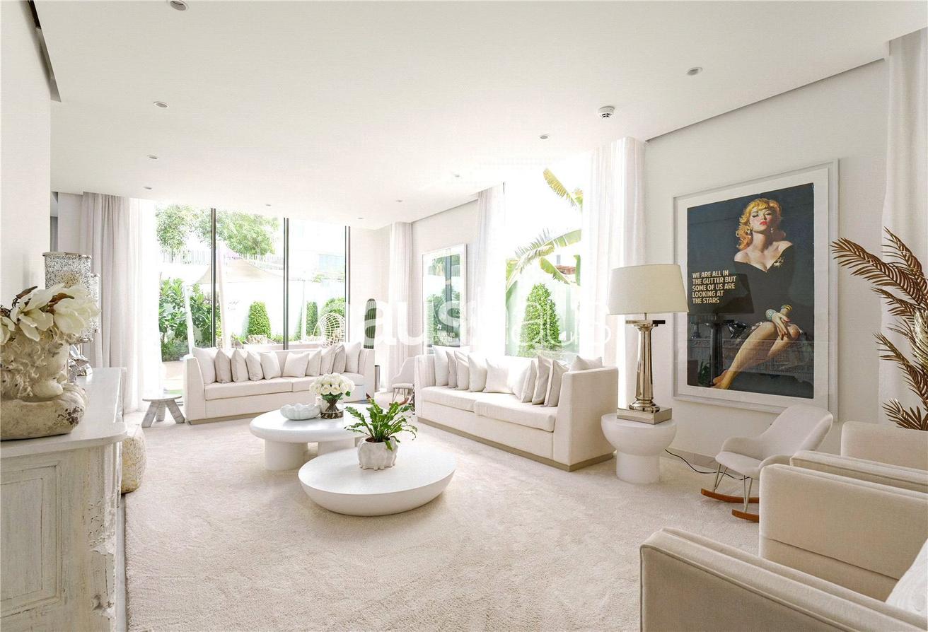 6 Bedroom | One of a Kind Villa | Prime location photo 2
