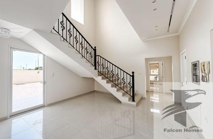 Villa - 6 Bedrooms - 7 Bathrooms for rent in Nad Al Sheba 4 - Nad Al Sheba - Dubai Villa - 6 Bedrooms - 7 Bathrooms for rent in Nad Al Sheba 4 - Nad Al Sheba - Dubai