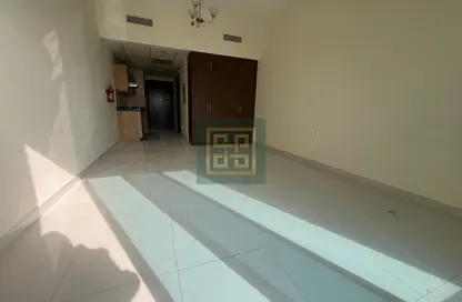 شقة - 1 حمام للايجار في مساكن النخبة رقم 5 - مساكن النخبة الرياضية - مدينة دبي الرياضية - دبي