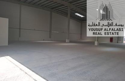 Warehouse - Studio - 2 Bathrooms for rent in Umm Al Thuoob - Umm Al Quwain