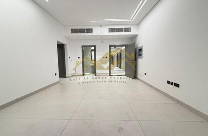 Apartment - 1 Bedroom - 2 Bathrooms for rent in Jumeirah Garden City - Al Satwa - Dubai