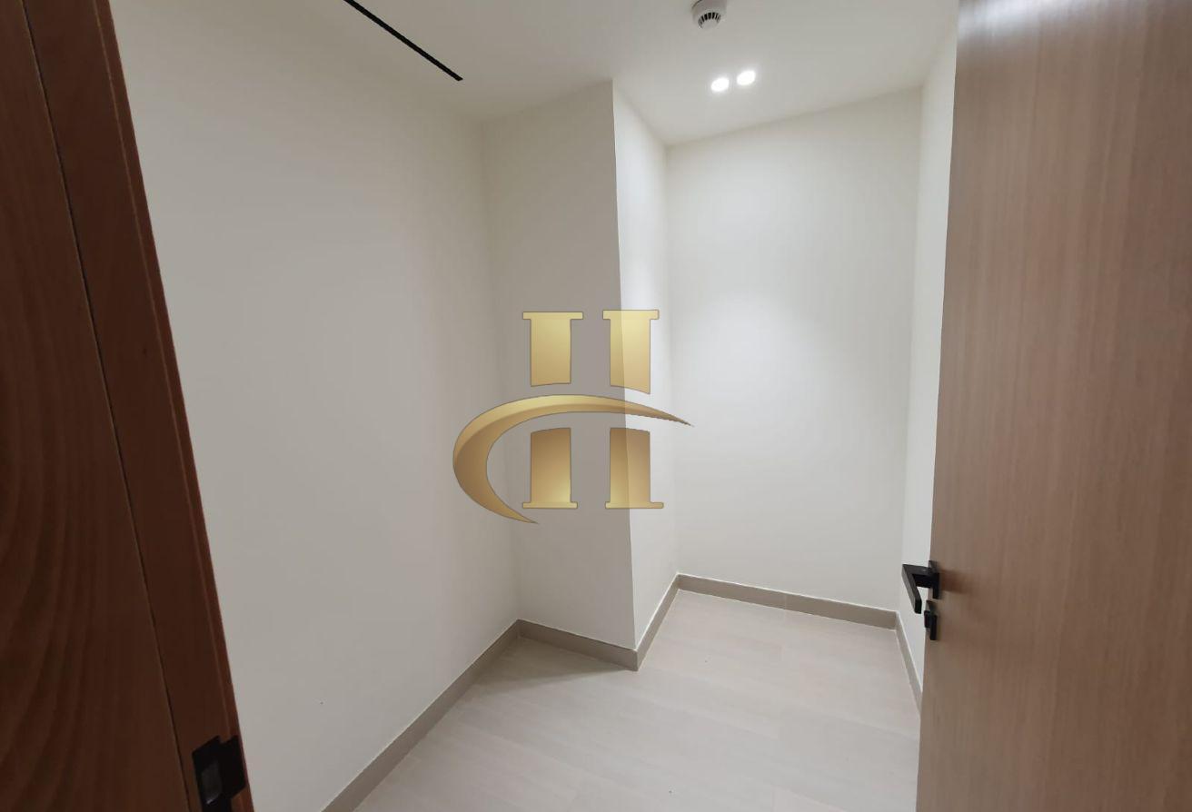 Lavish 2 BHK | High floor | Private Pool photo 7